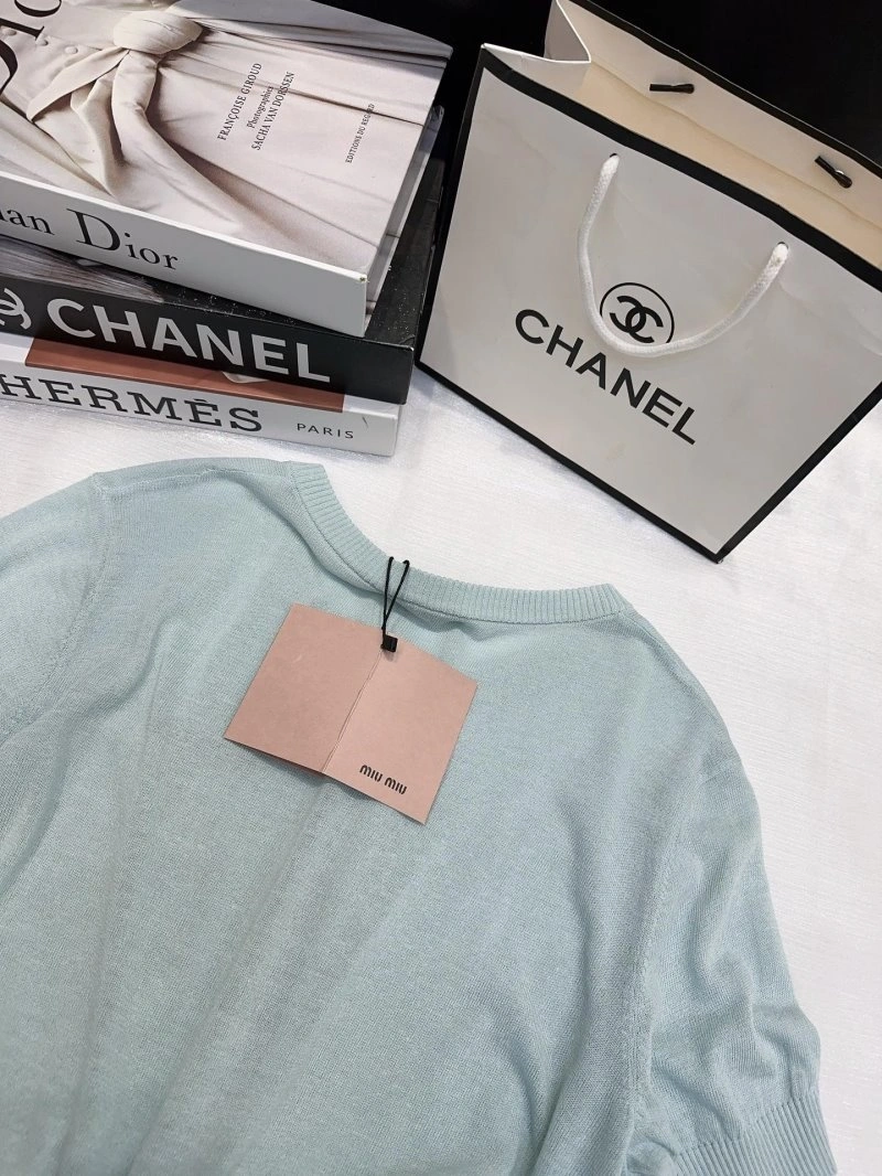 Miu Miu T-Shirts GoAnywhere 148582
