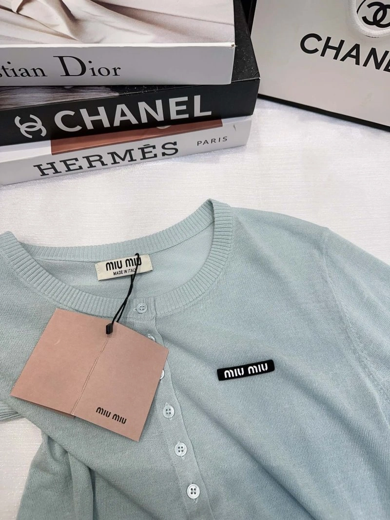 Miu Miu T-Shirts GoAnywhere 148582
