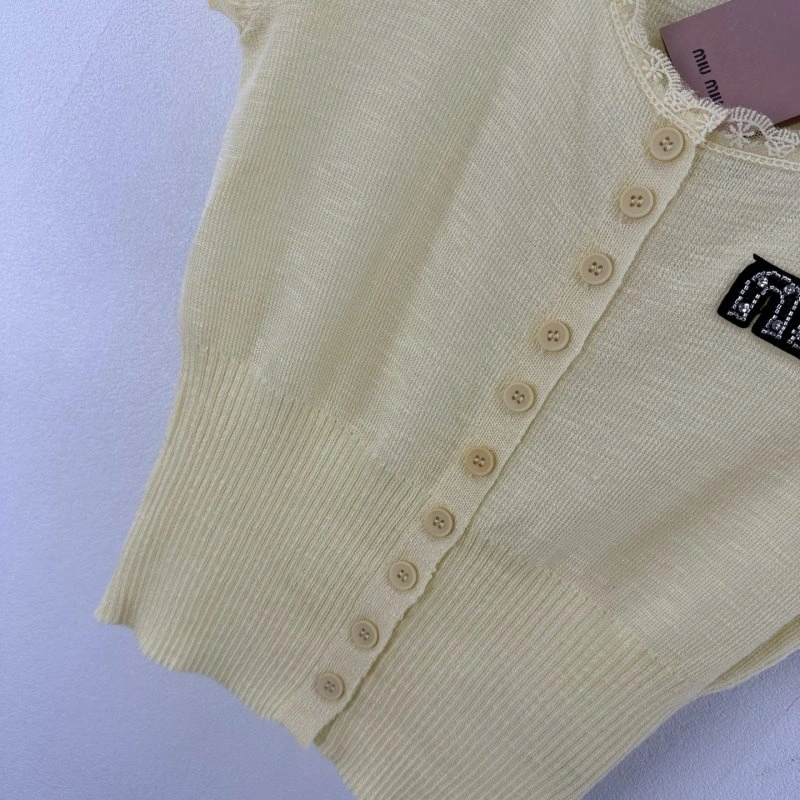 Premium Miu Miu T-Shirts 148577