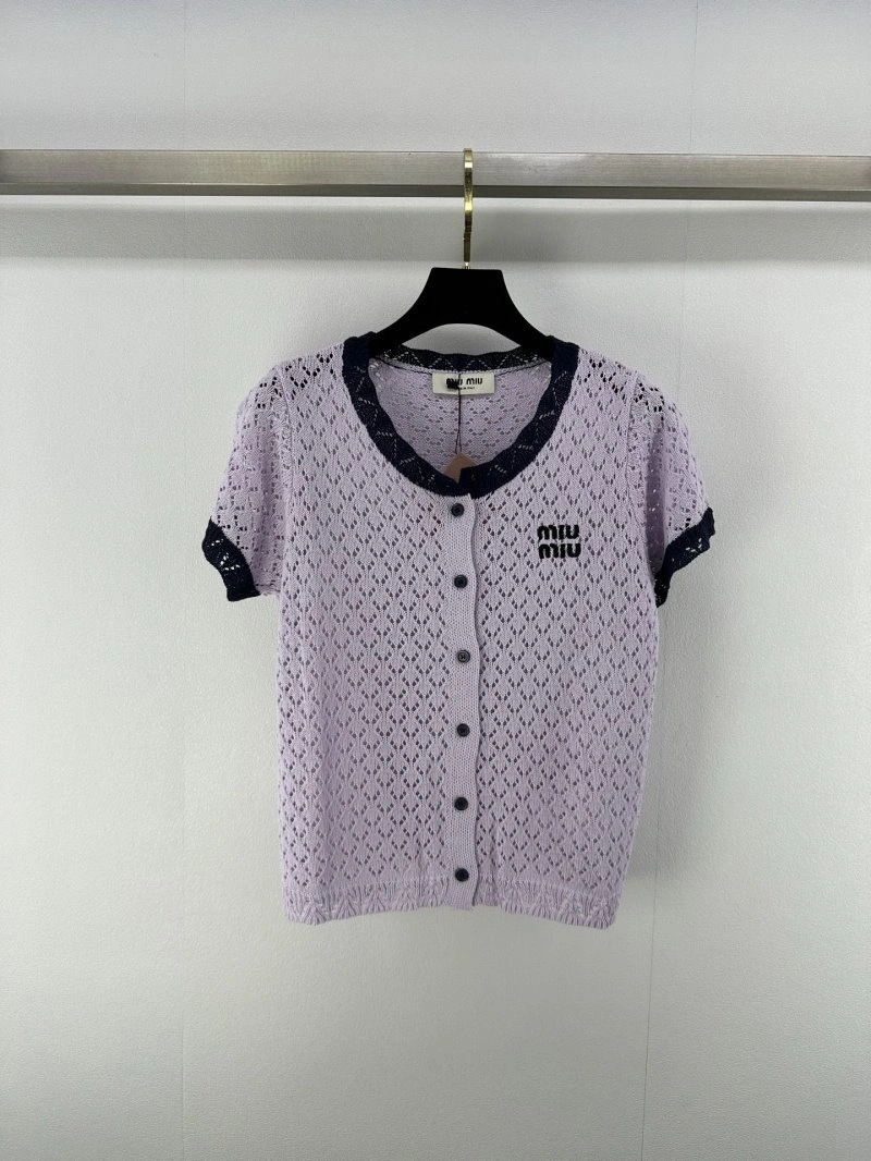Miu Miu T-Shirts Trendsetting 148575