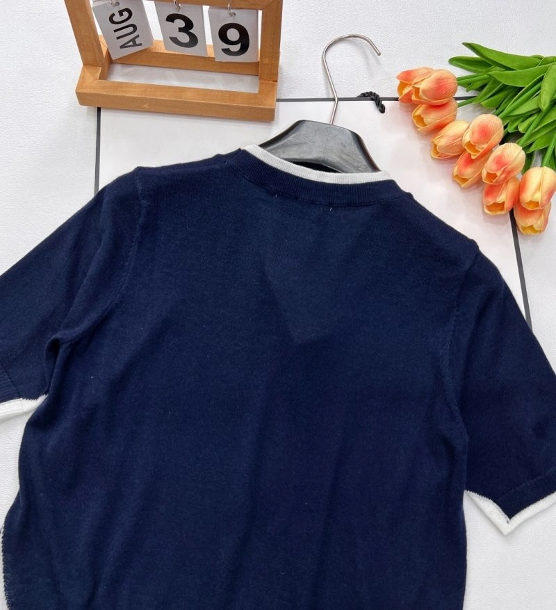 Miu Miu T-Shirts Versatile 148559