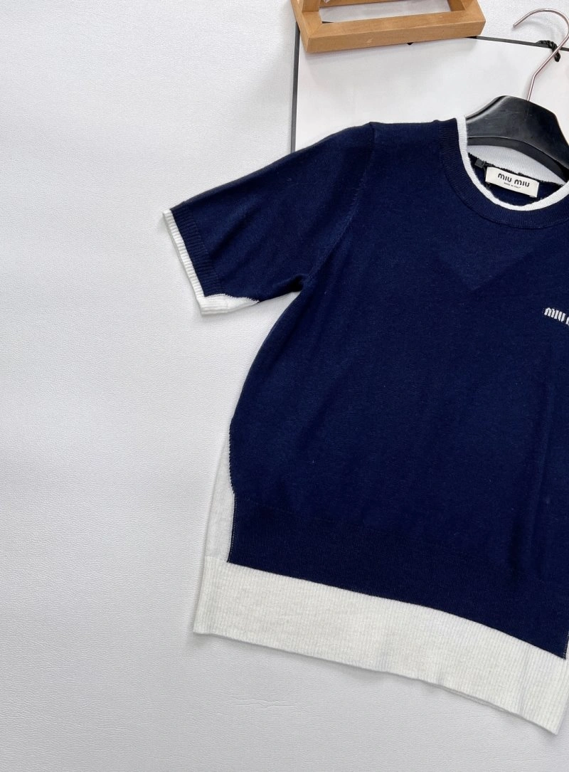 Miu Miu T-Shirts Versatile 148559