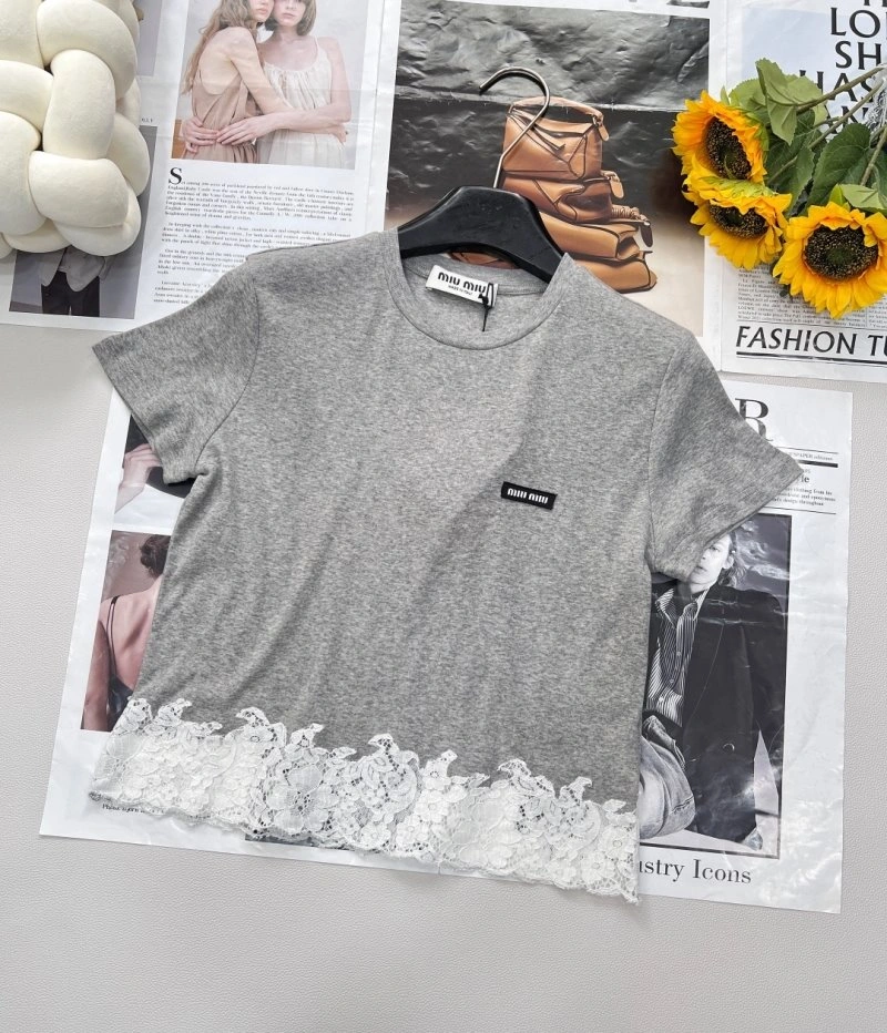 Effortless Miu Miu T-Shirts 148500