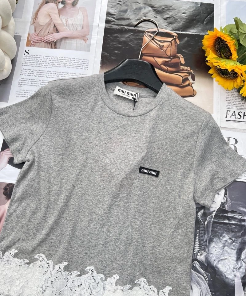 Effortless Miu Miu T-Shirts 148500