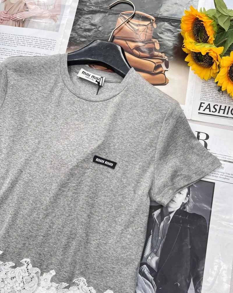 Effortless Miu Miu T-Shirts 148500