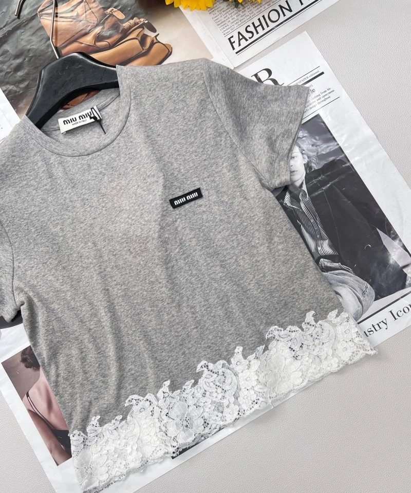 Effortless Miu Miu T-Shirts 148500