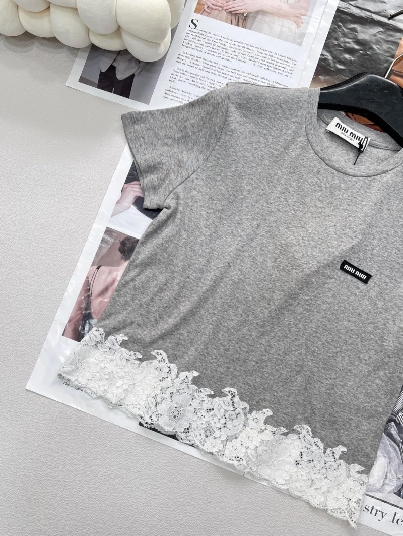 Effortless Miu Miu T-Shirts 148500