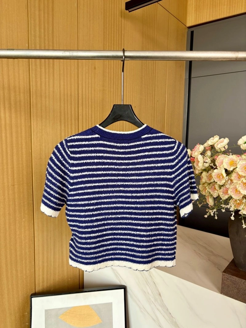 Miu Miu T-Shirts Trendsetting 148453