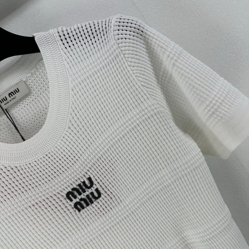 Miu Miu T-Shirts WaterResistant 148412