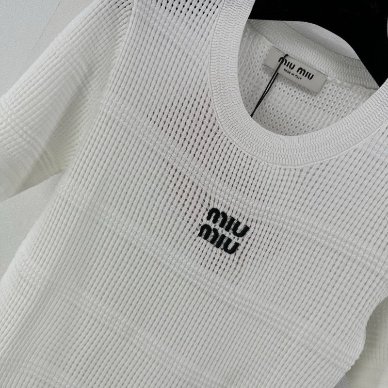 Miu Miu T-Shirts WaterResistant 148412