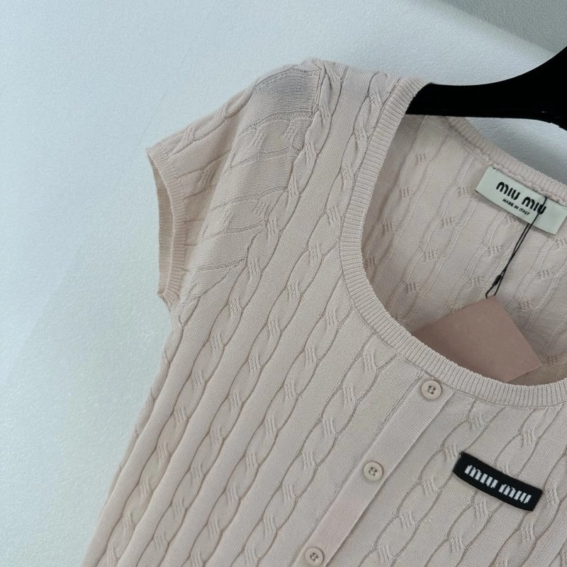 Miu Miu T-Shirts GoodFit 148427