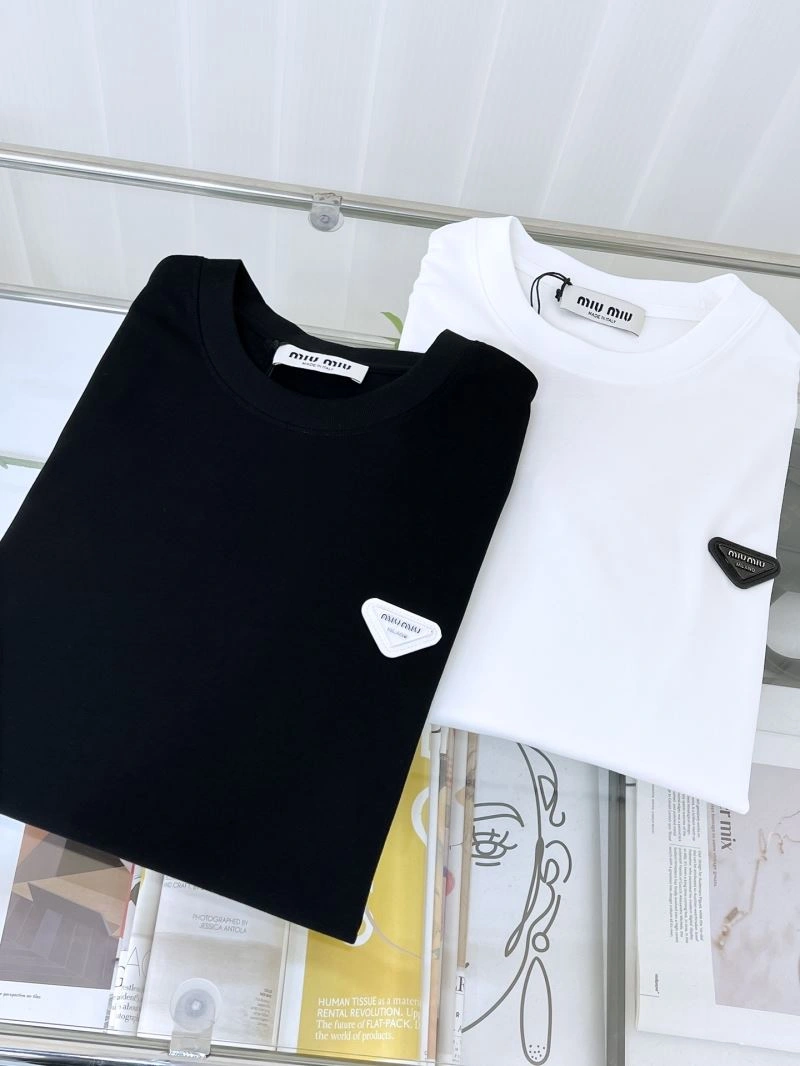 Miu Miu T-Shirts Seasonal 160167