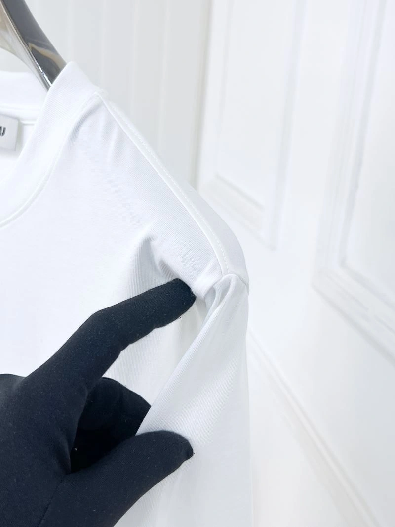 Miu Miu T-Shirts Seasonal 160167