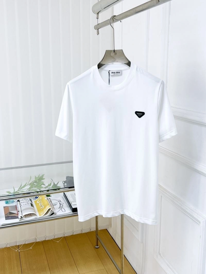 Miu Miu T-Shirts Seasonal 160167