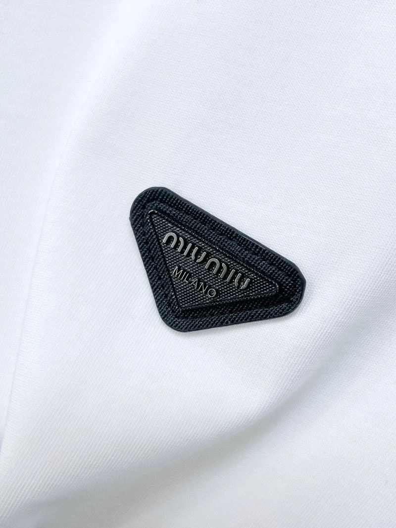 Miu Miu T-Shirts Seasonal 160167