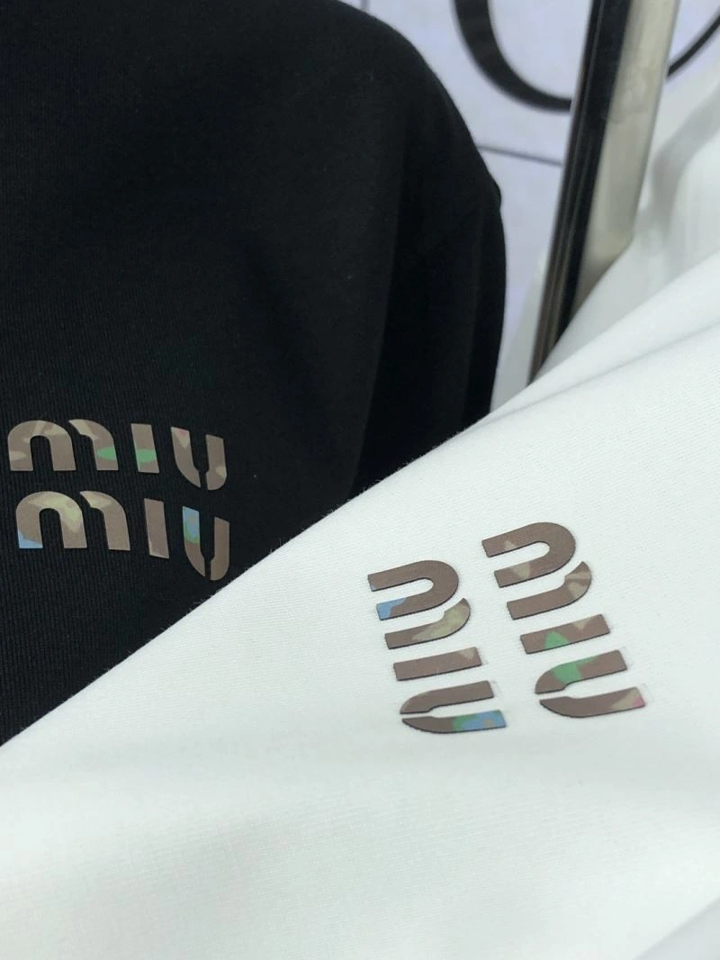 Miu Miu T-Shirts Practical 160169