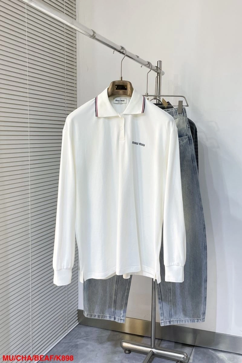 Miu Miu T-Shirts Trendsetting 160183