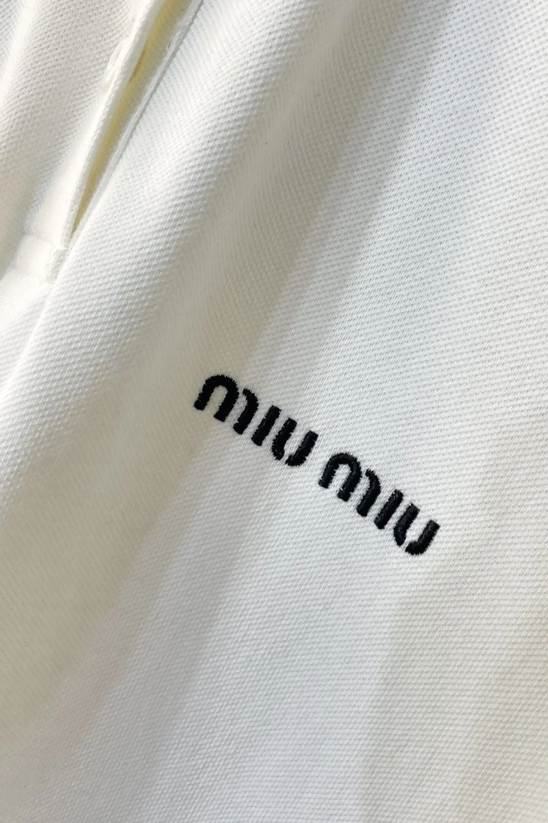 Miu Miu T-Shirts Trendsetting 160183