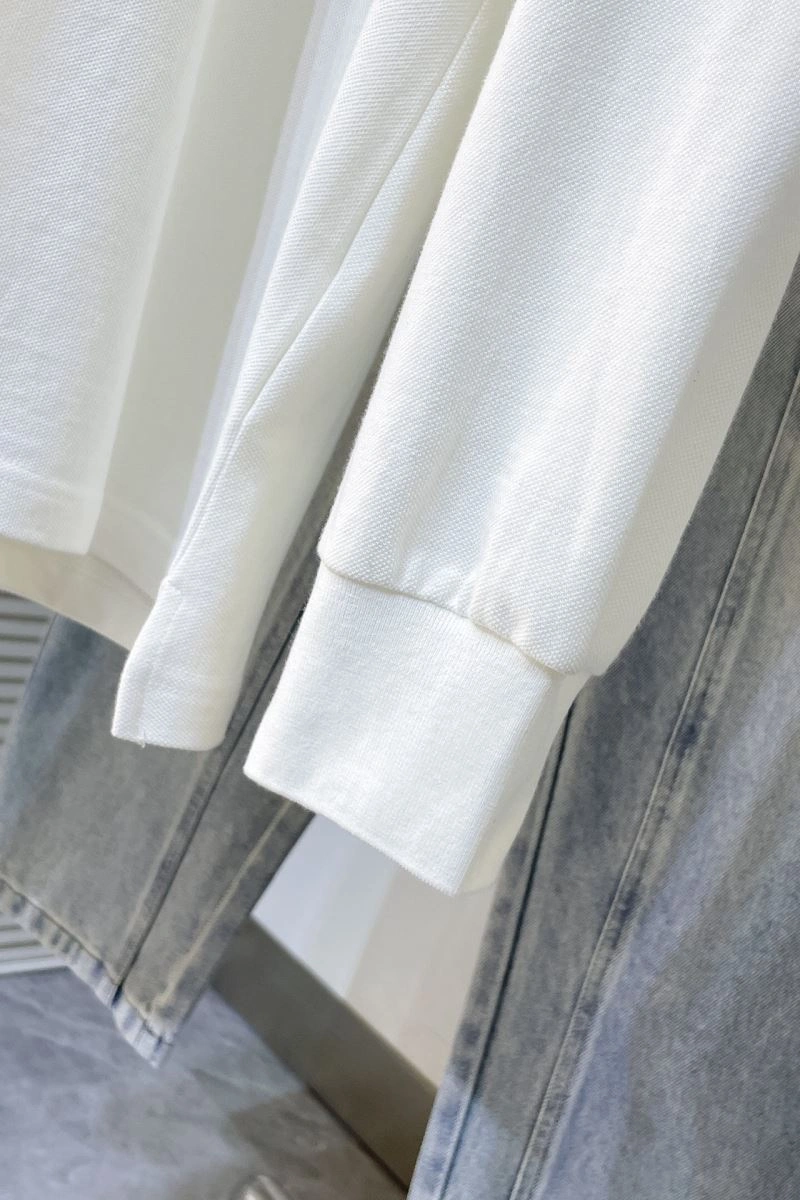 Miu Miu T-Shirts Trendsetting 160183