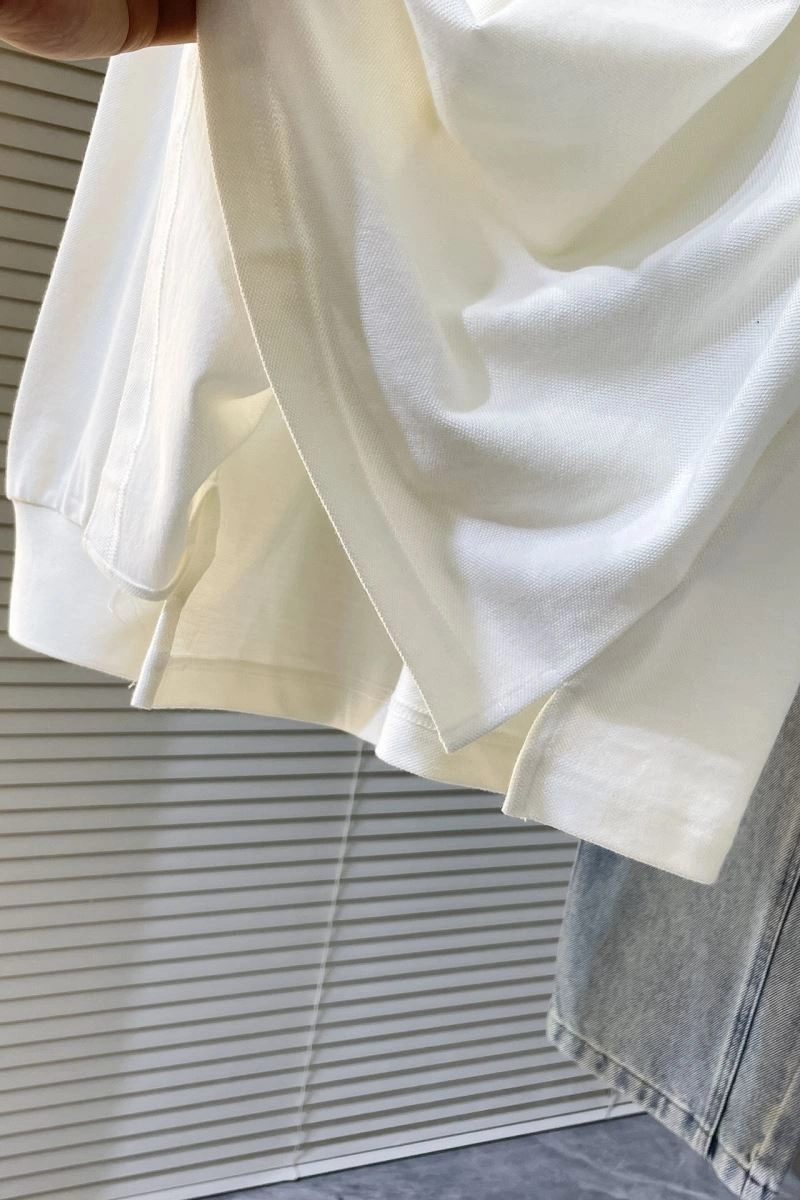 Miu Miu T-Shirts Trendsetting 160183