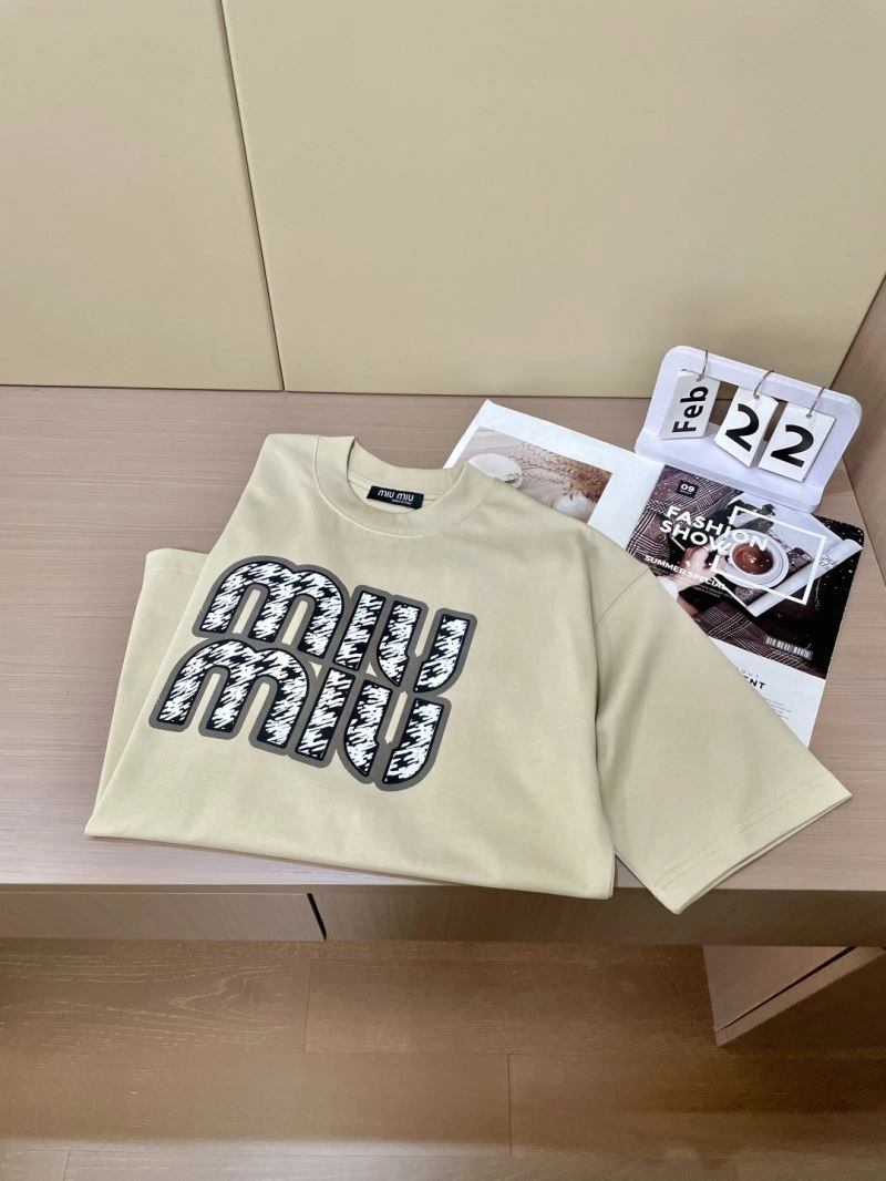 Versatile Miu Miu T-Shirts 160165