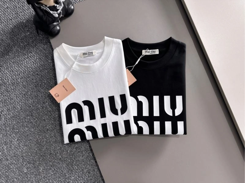 UrbanChic Miu Miu T-Shirts 160166