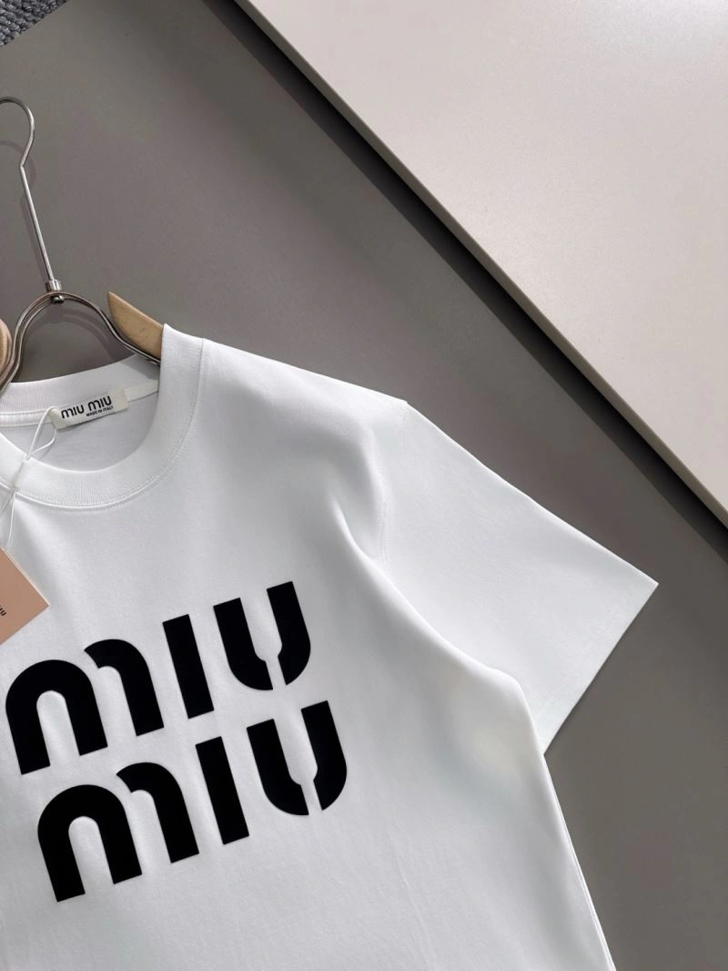 UrbanChic Miu Miu T-Shirts 160166
