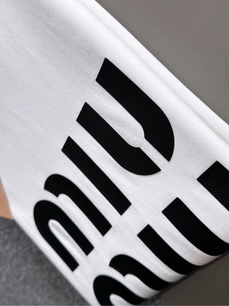 UrbanChic Miu Miu T-Shirts 160166
