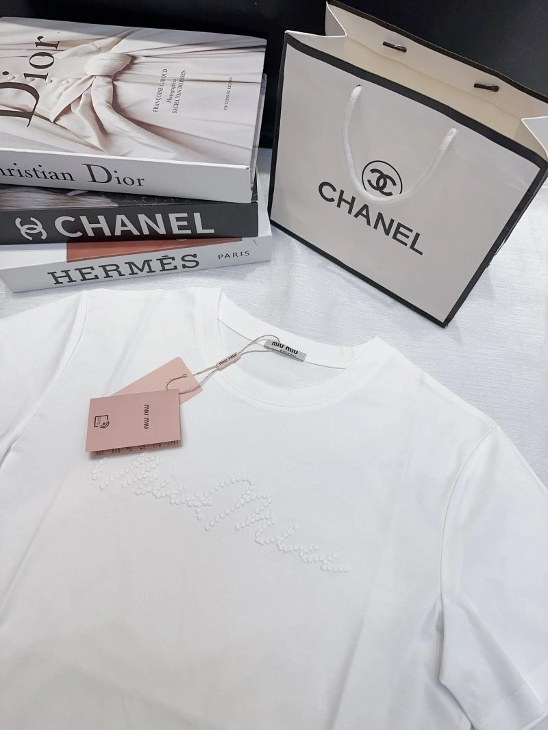 Breathable Miu Miu T-Shirts 154411