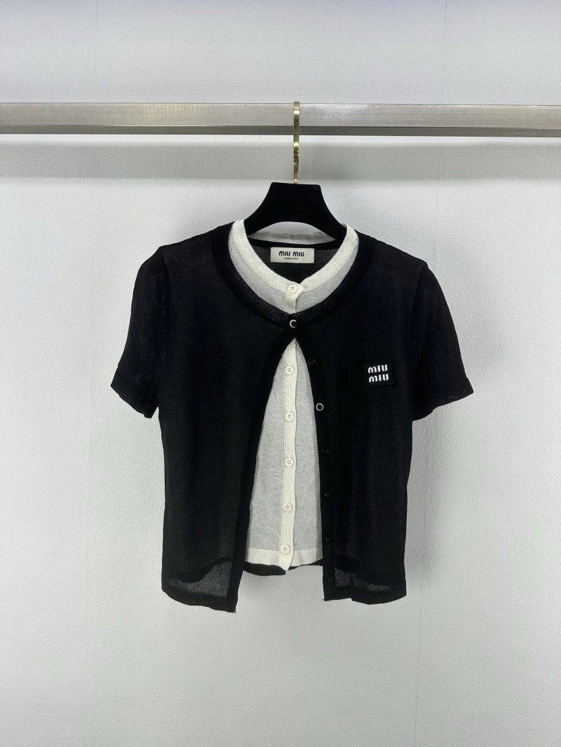 Miu Miu T-Shirts Youthful 154390