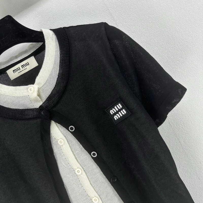 Miu Miu T-Shirts Youthful 154390