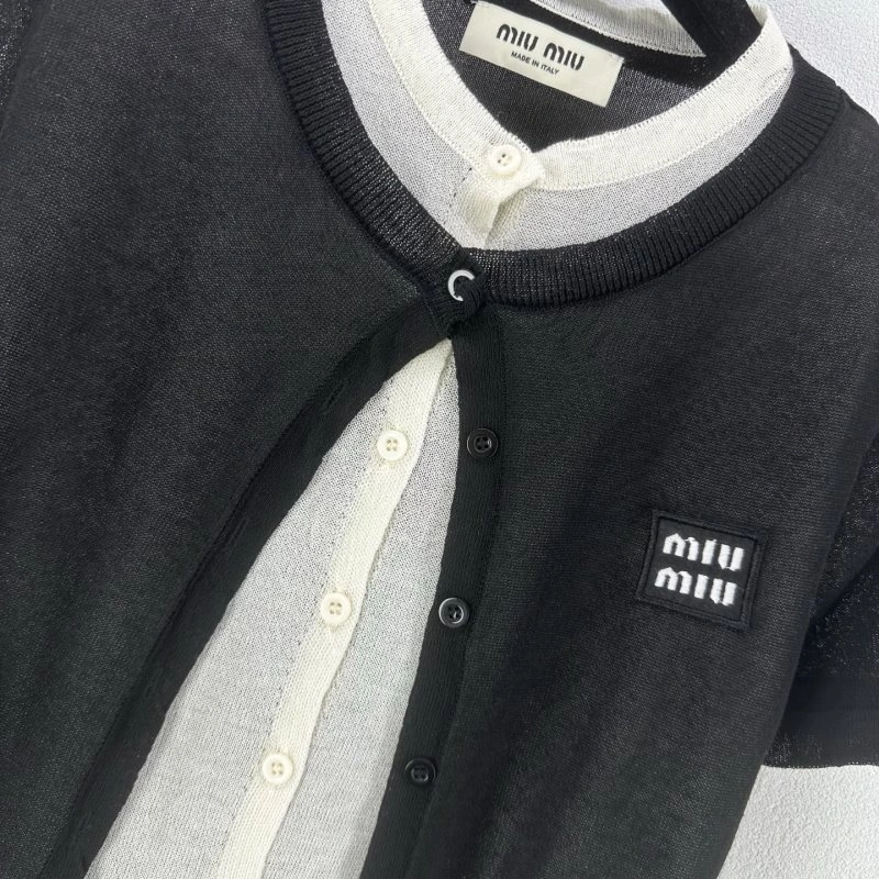 Miu Miu T-Shirts Youthful 154390