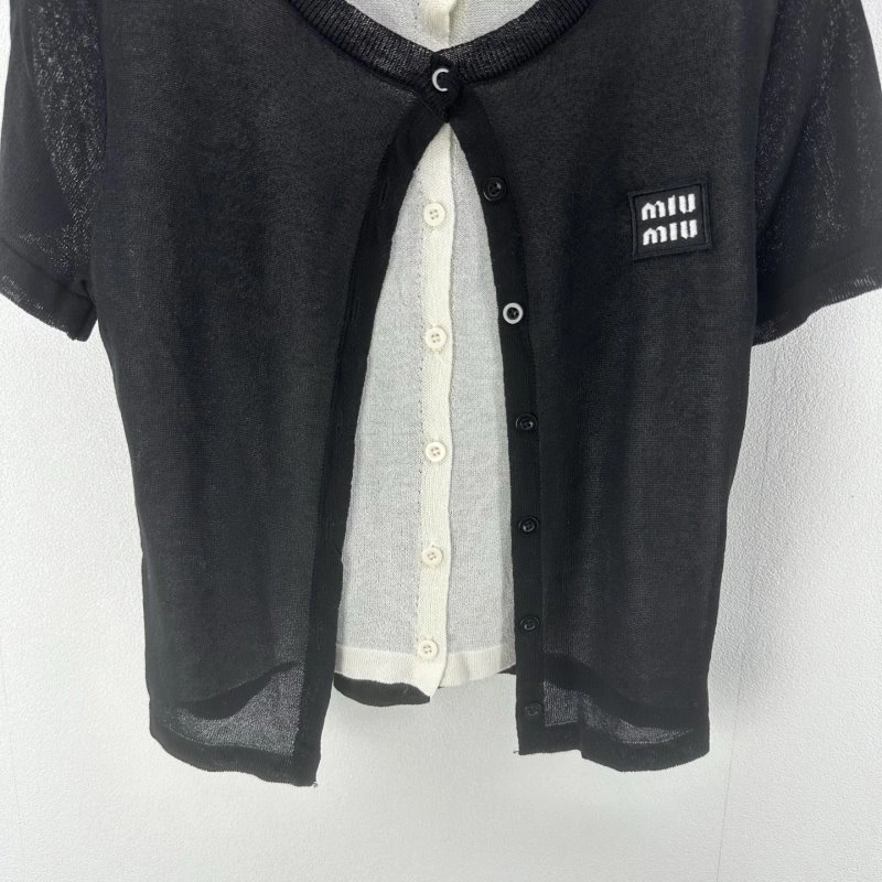 Miu Miu T-Shirts Youthful 154390