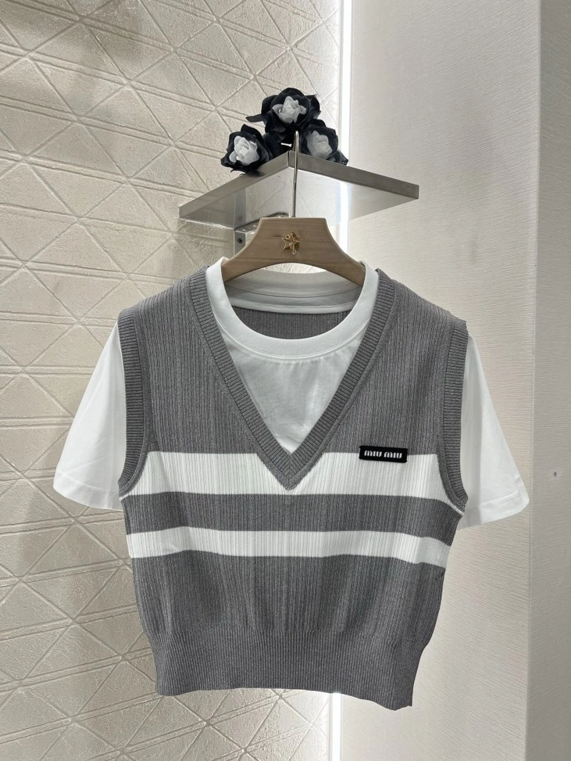 Miu Miu T-Shirts Snug 154387