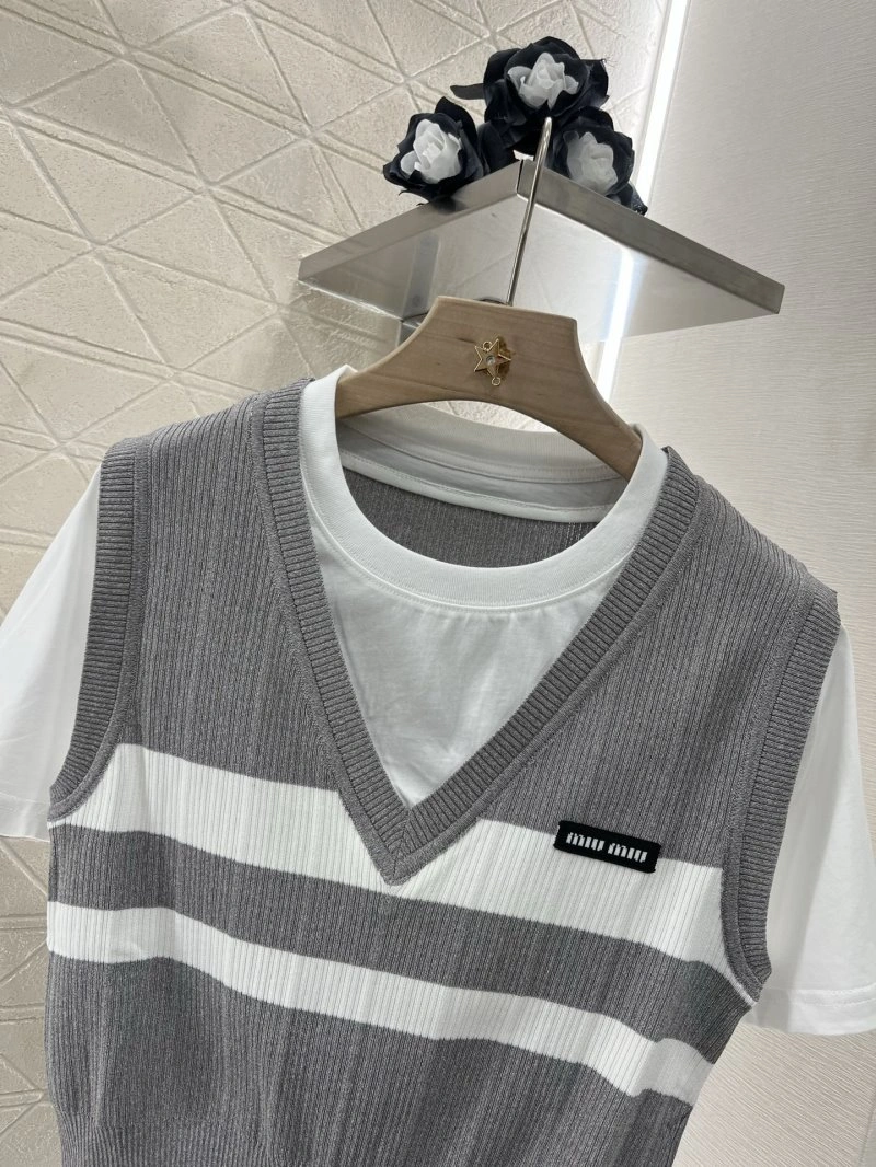 Miu Miu T-Shirts Snug 154387
