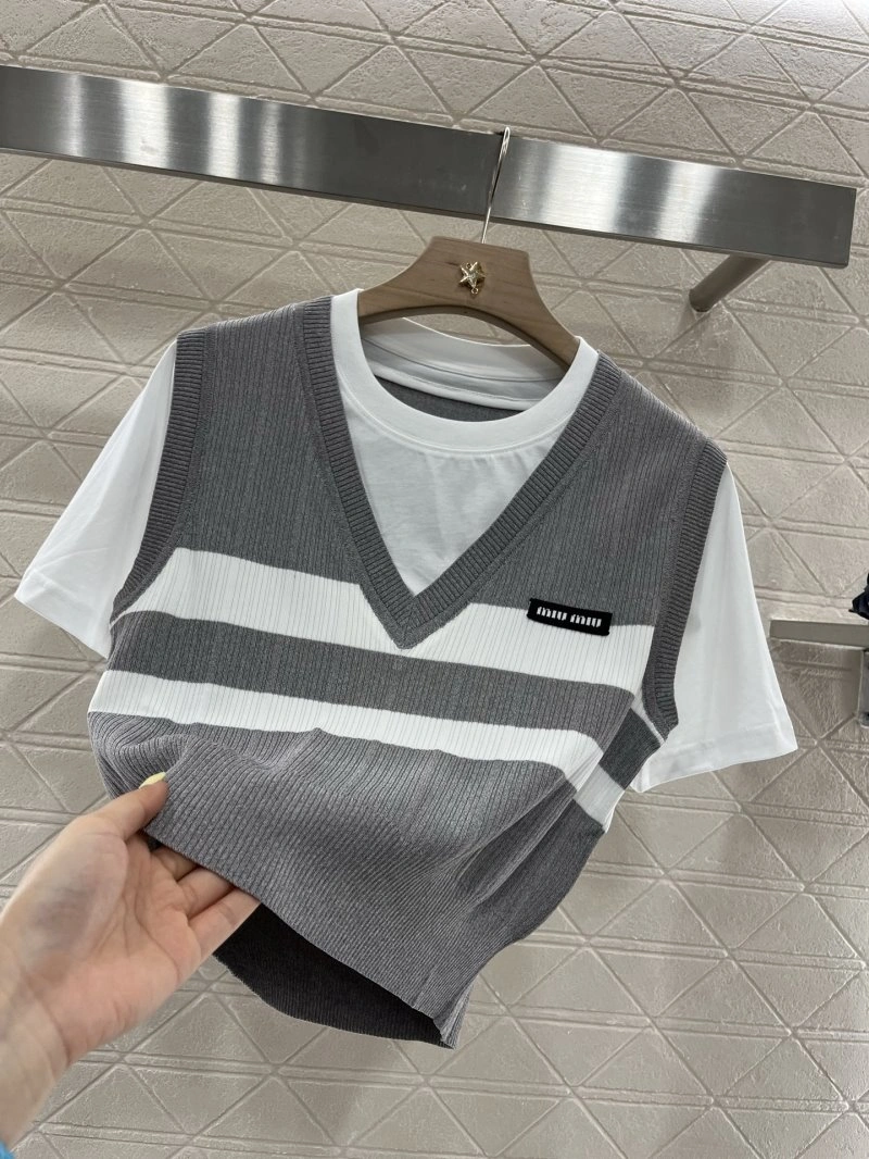 Miu Miu T-Shirts Snug 154387