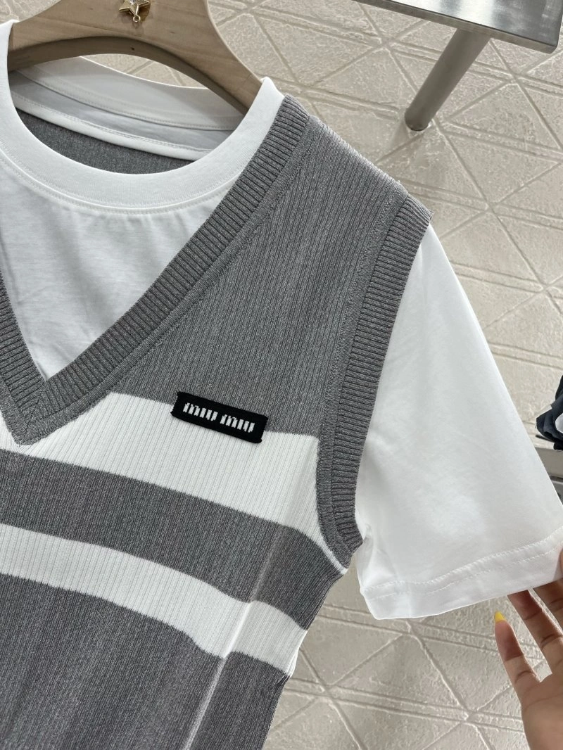 Miu Miu T-Shirts Snug 154387
