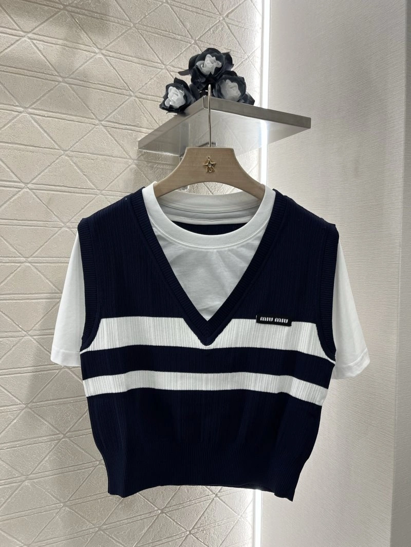 Miu Miu T-Shirts Efficient 154435