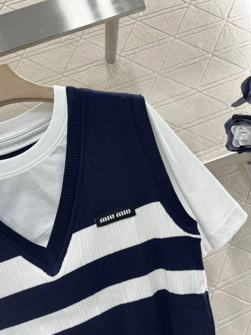 Miu Miu T-Shirts Efficient 154435