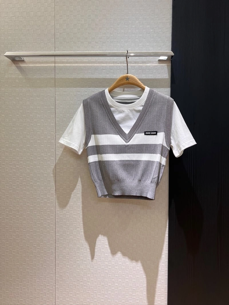 Durable Miu Miu T-Shirts 154422