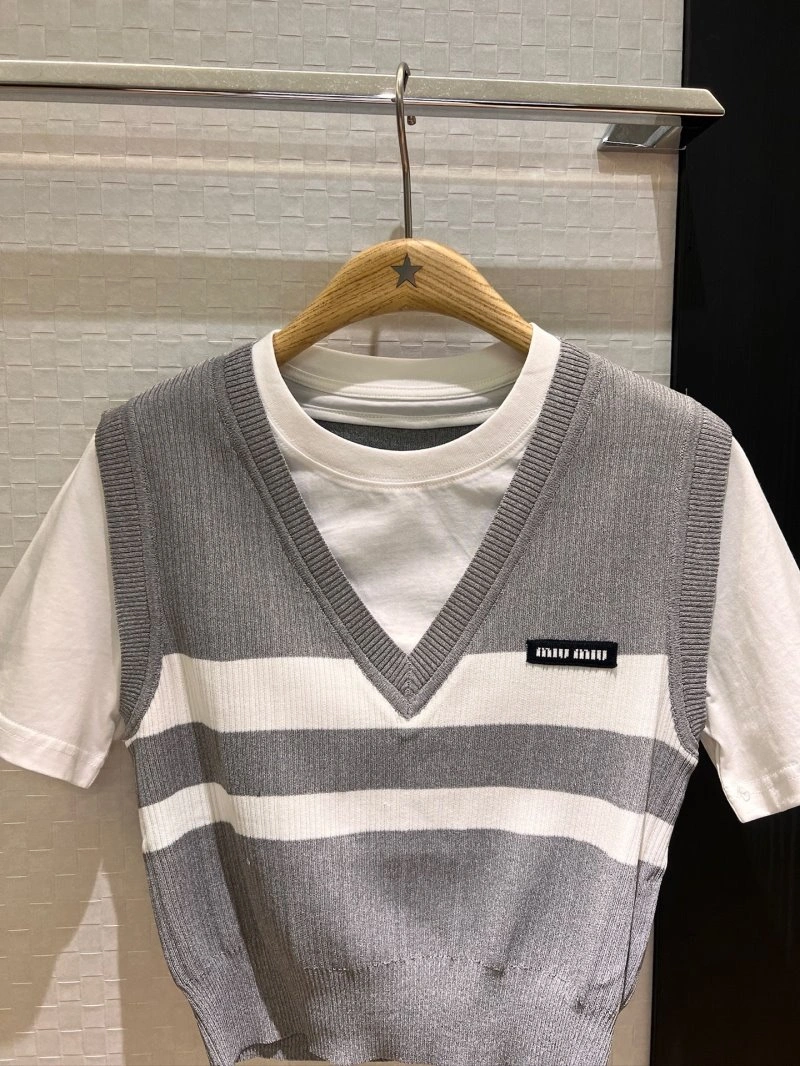 Durable Miu Miu T-Shirts 154422