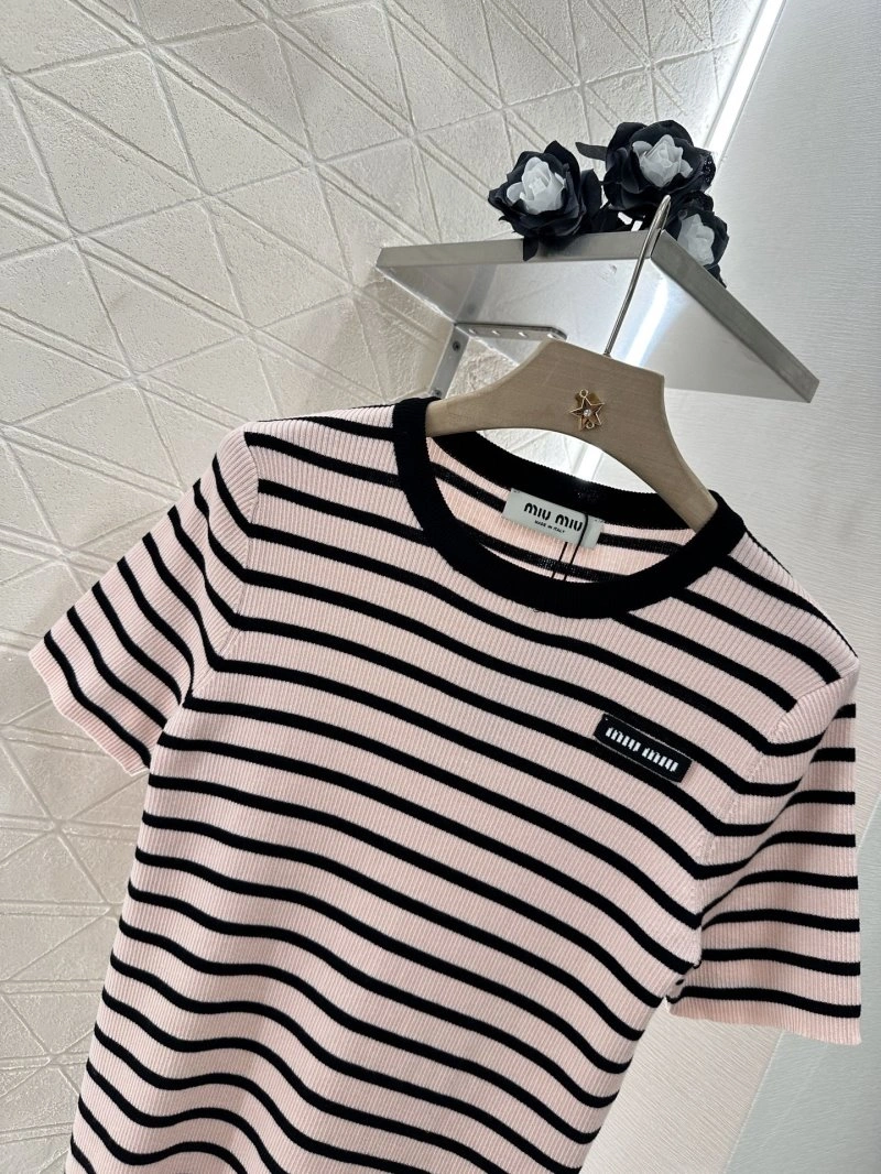 Miu Miu T-Shirts Modern 154369