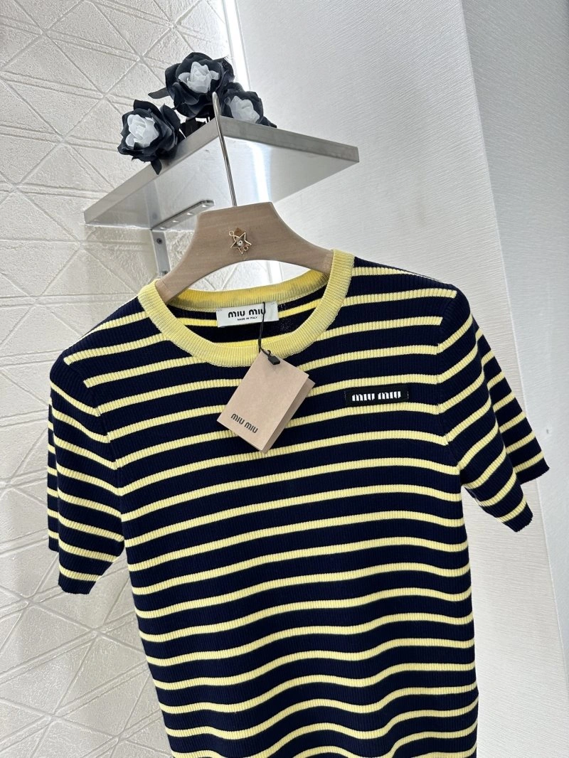 Classic Miu Miu T-Shirts 154367