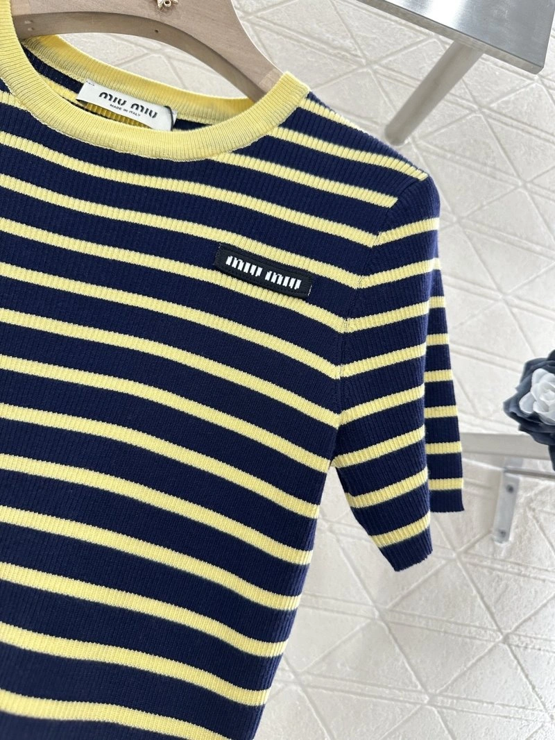 Classic Miu Miu T-Shirts 154367