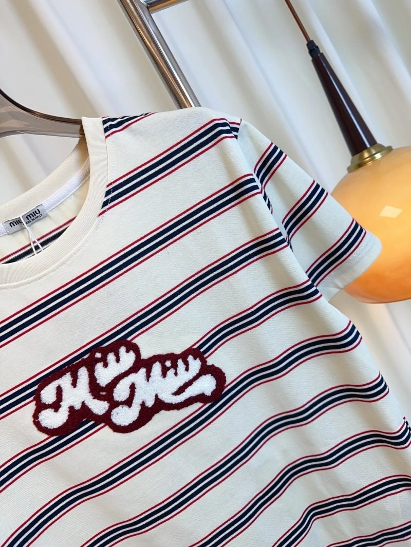 Miu Miu T-Shirts Durable 154381