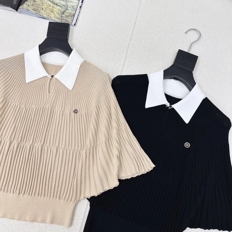 Miu Miu T-Shirts Sophisticated 154364