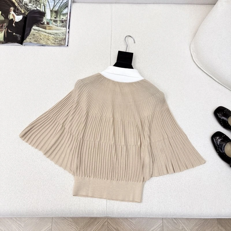 Miu Miu T-Shirts Sophisticated 154364