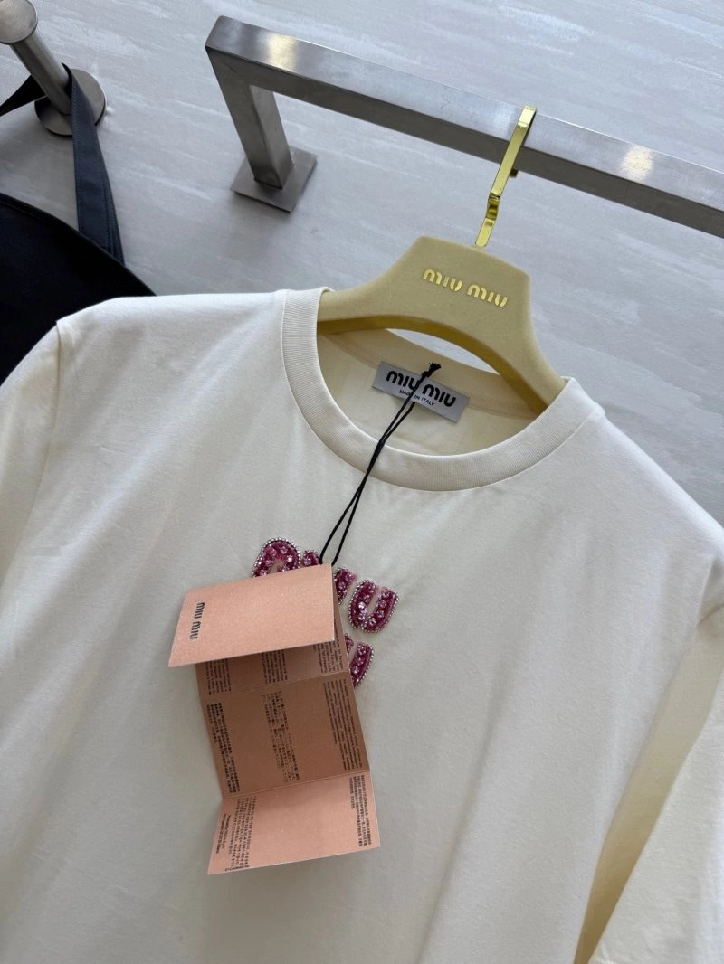 Miu Miu T-Shirts Comfortable 152999