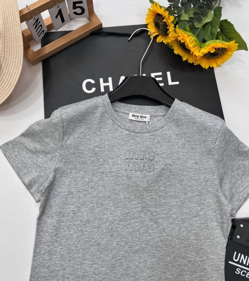 Miu Miu T-Shirts Cozy 152996