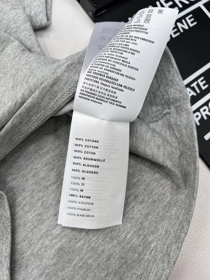 Miu Miu T-Shirts Cozy 152996